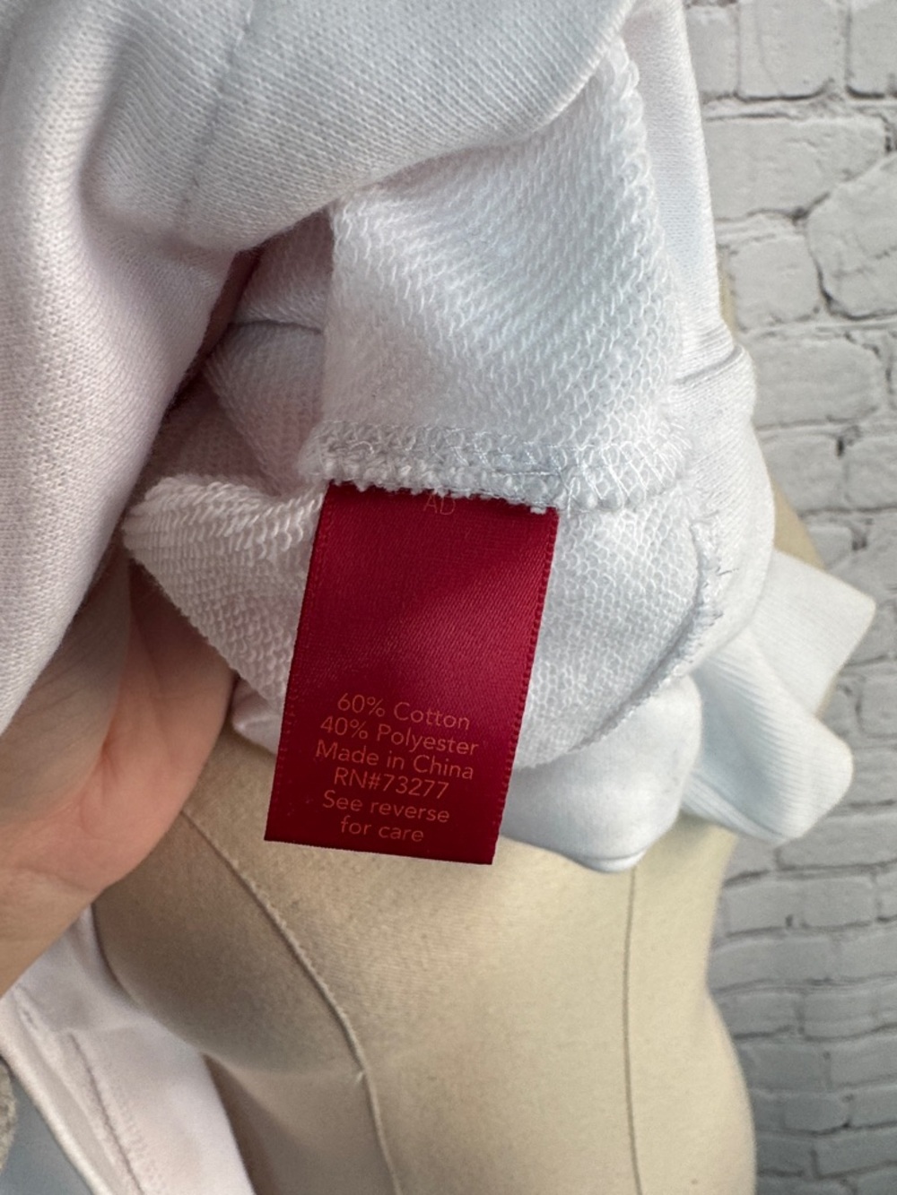 Jennifer Lopez White Off-Shoulder Snap-Trim Cropped Sweatshirt XL - Picture 8 of 8